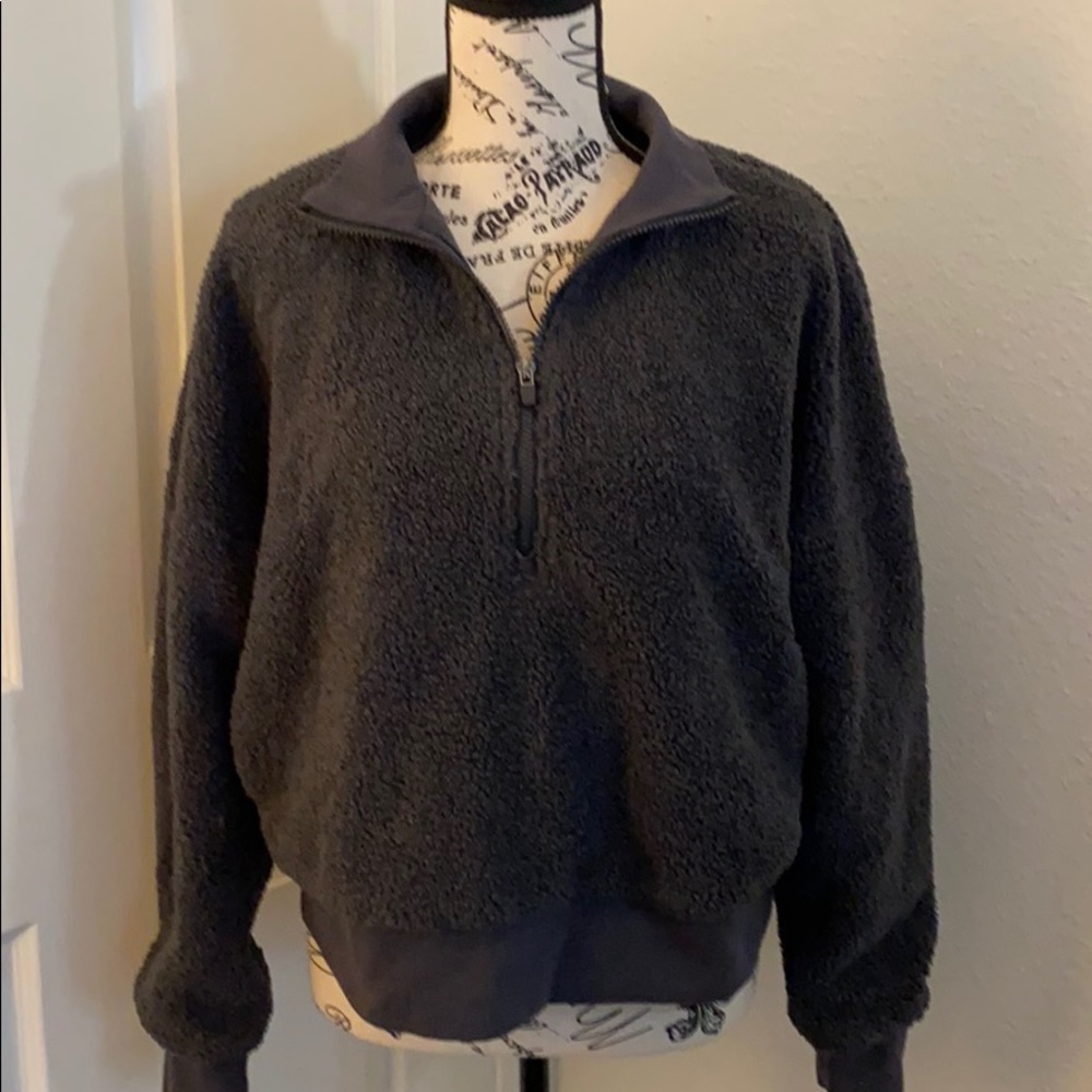 Almost New! Fabletics Zipper Pullover Sweatshirt